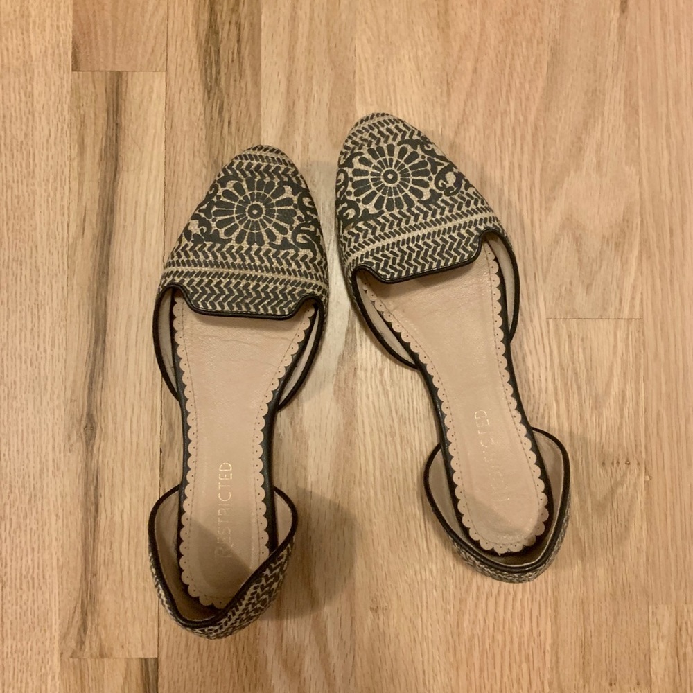 Woven like-new slip-on flats- Size 9